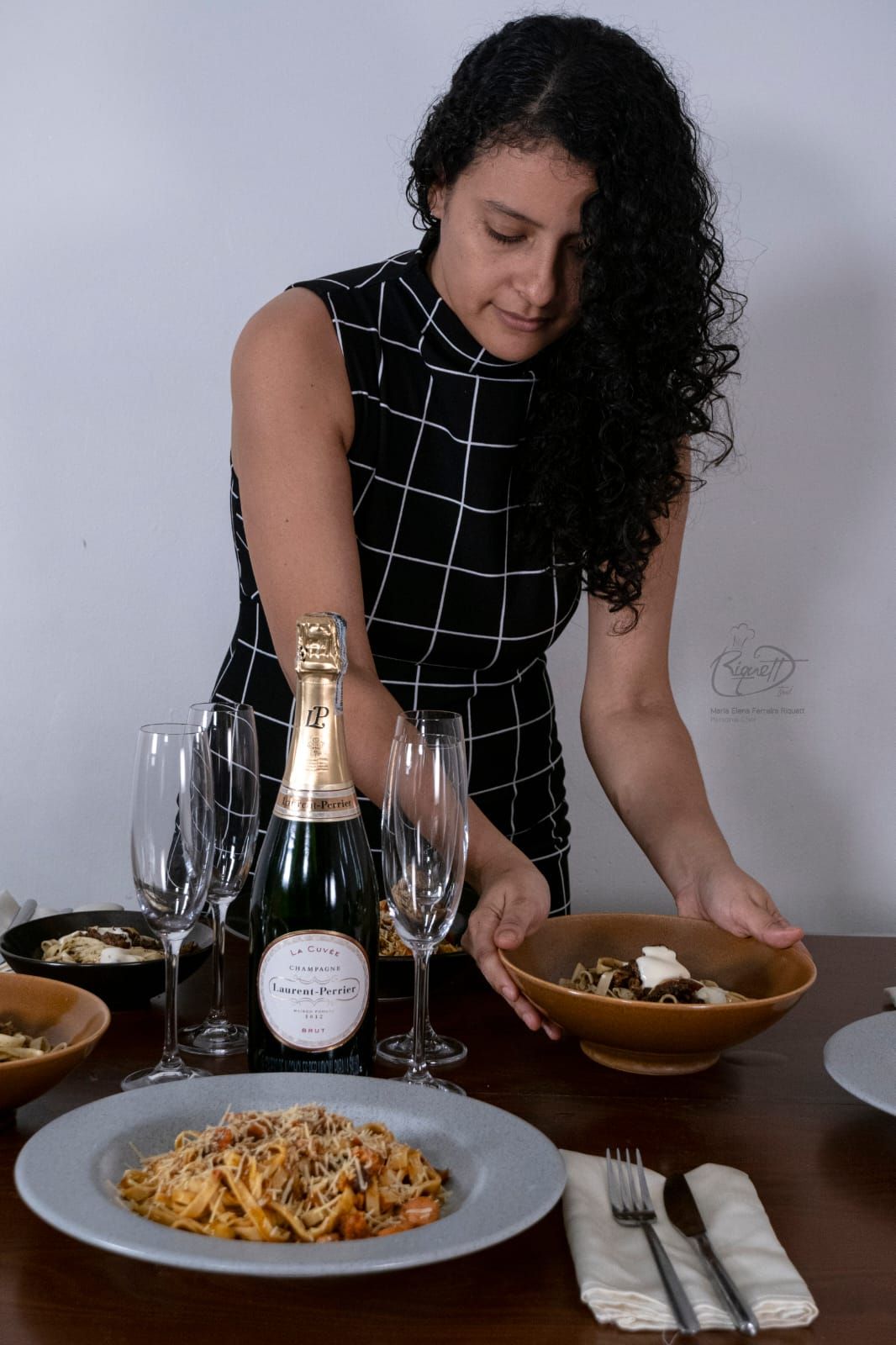 Mesa familiar de pastas